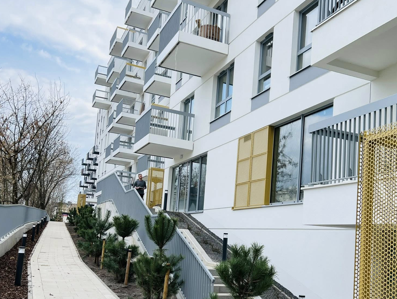 Wieża Jeżyce etap II — detal balustrad balkonowych